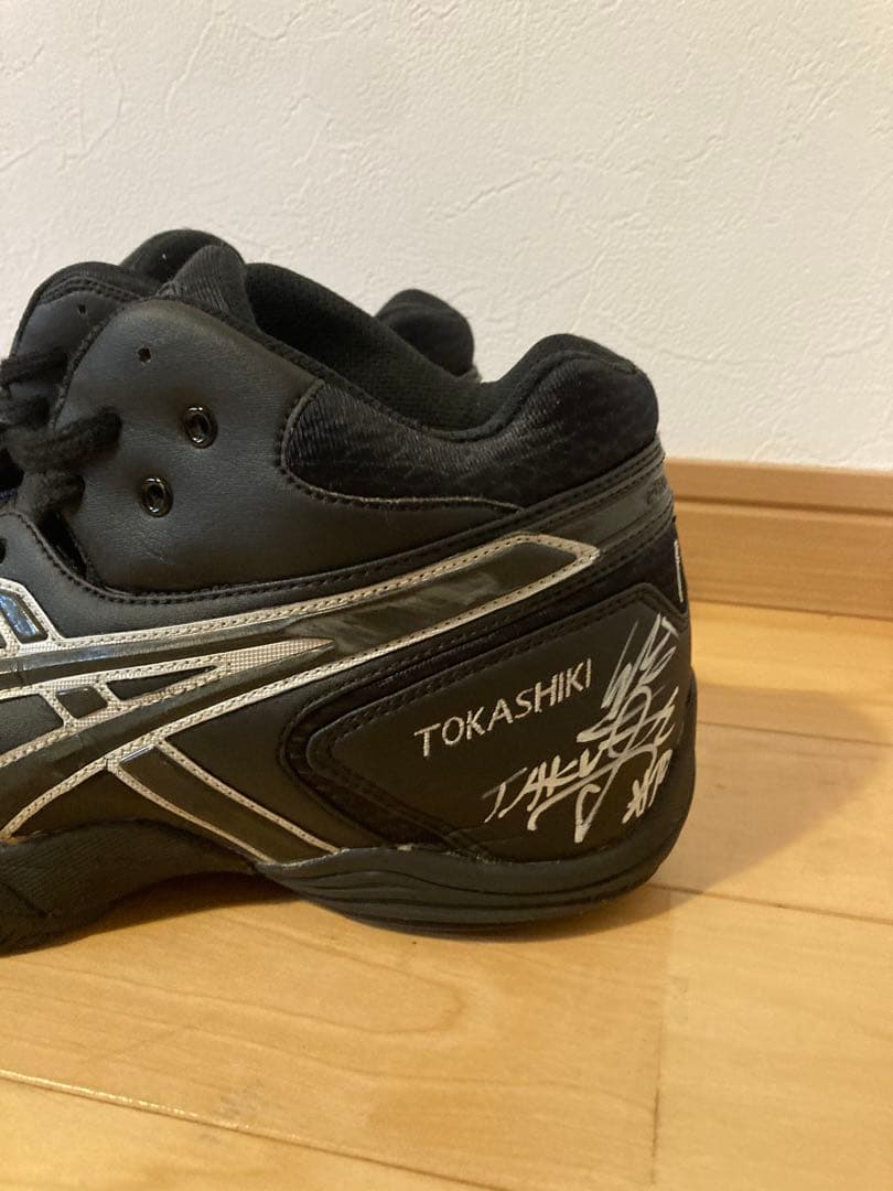 Wリーグ アイシン ウィングス（JX時代）渡嘉敷来夢サイン入りシューズ 写真付き