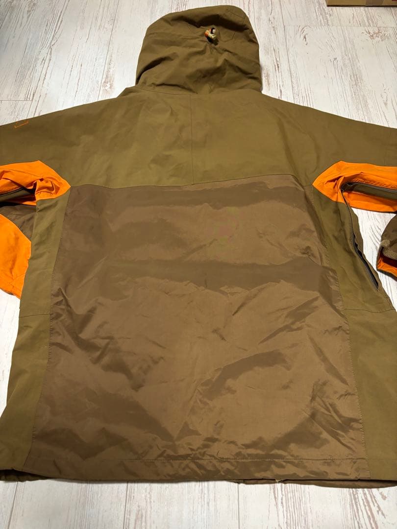 Burton ak GORE-TEX スノボーウェア　バートン