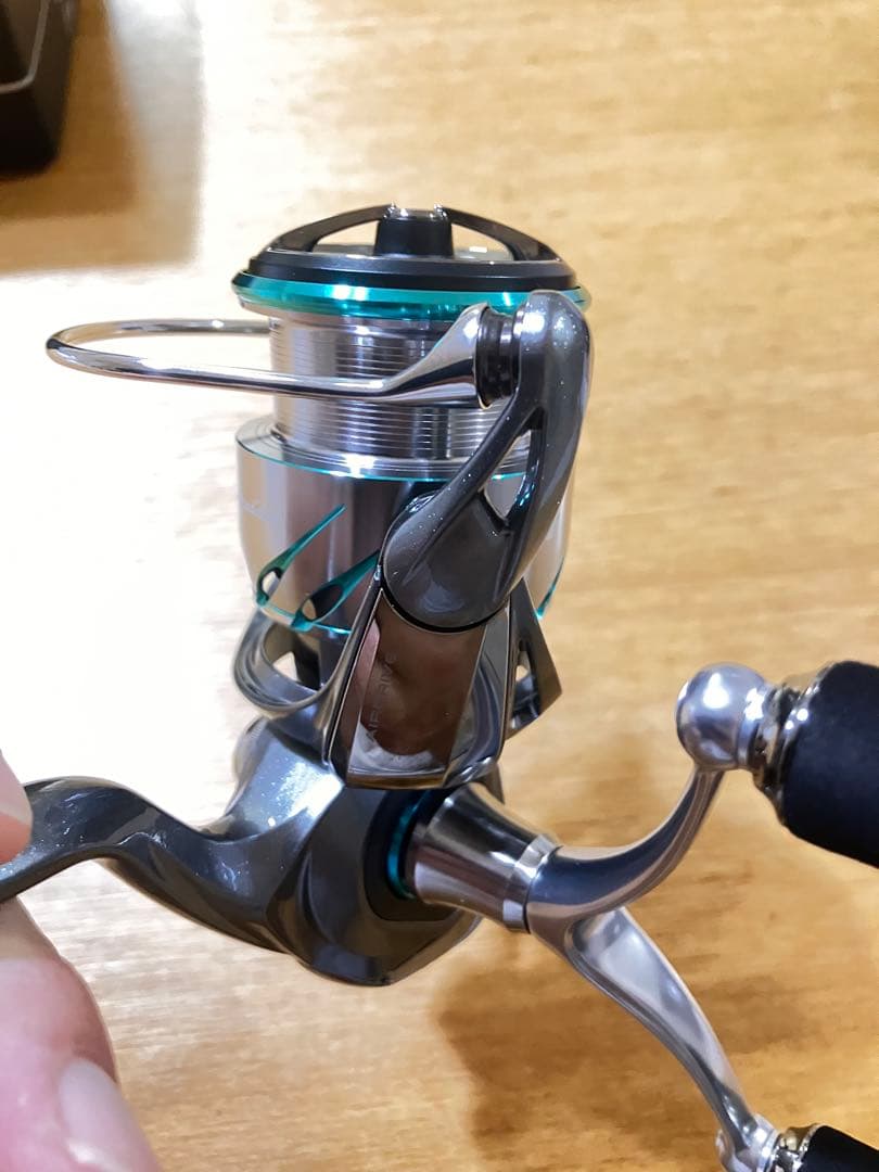 ダイワ 25 エメラルダス AIR PC LT 2500-DH