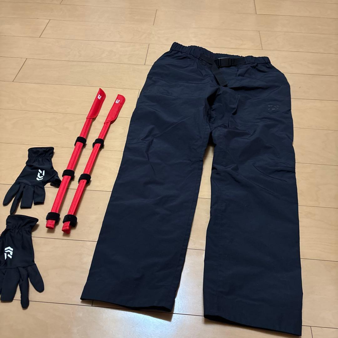 ダイワのズボン、手袋、竿カバーセット