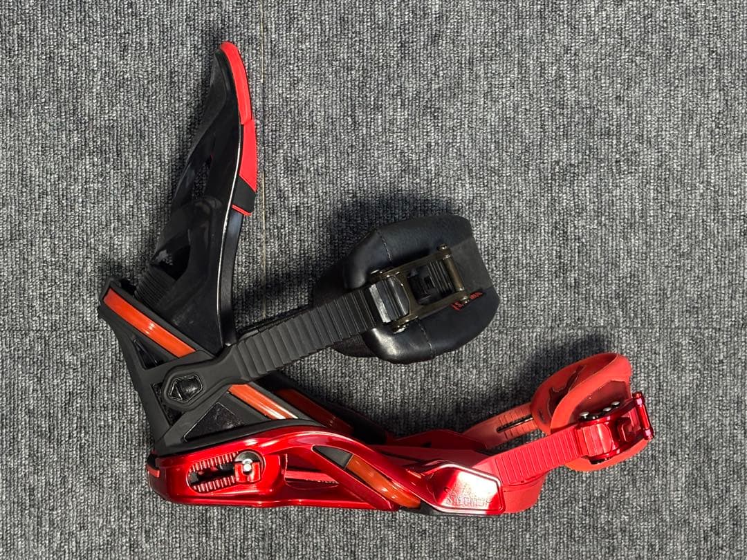 Salomon Hologramスノーボードビンディング M サイズ 新品未使用