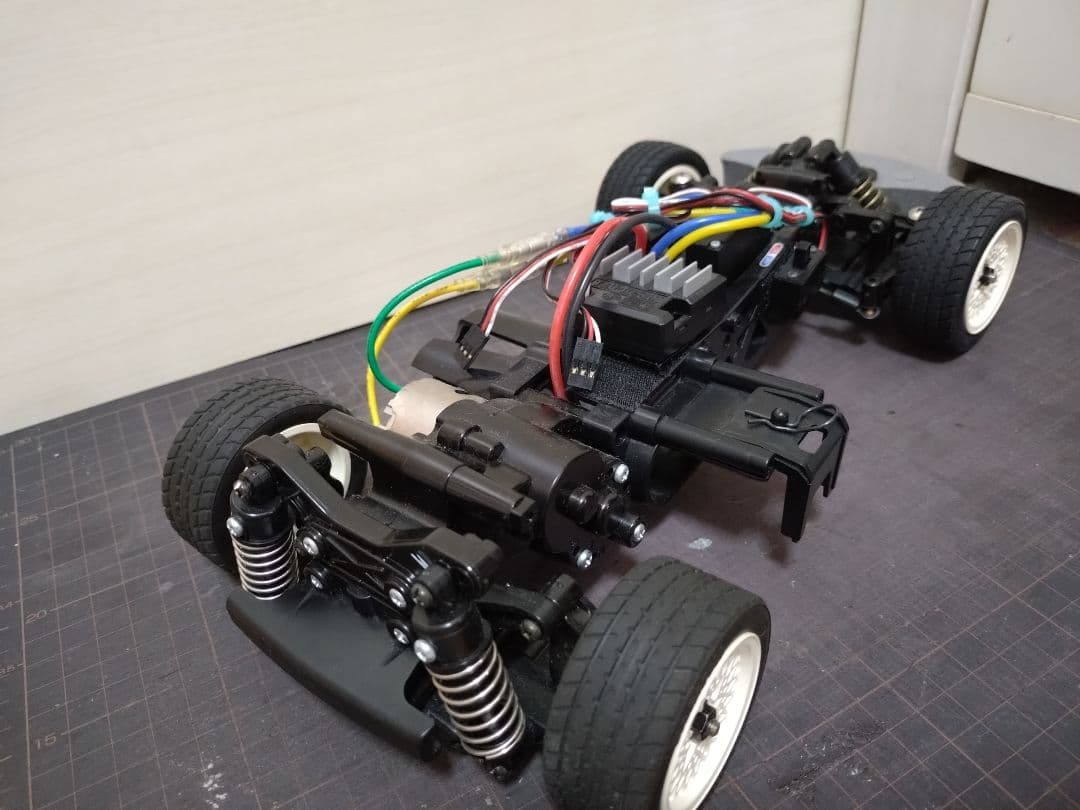 か*ー様 タミヤ　ロードスター　Mシャーシ　サーボモーター、アンプ付き