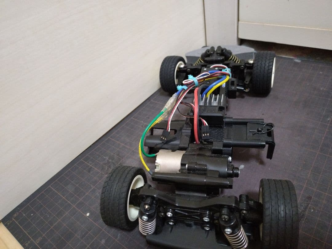 か*ー様 タミヤ　ロードスター　Mシャーシ　サーボモーター、アンプ付き