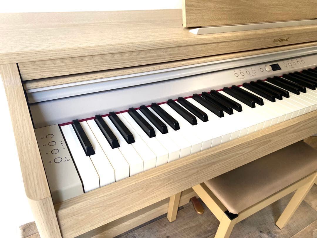 木目がきれいなナチュラルカラー♪Roland RP701 電子ピアノ