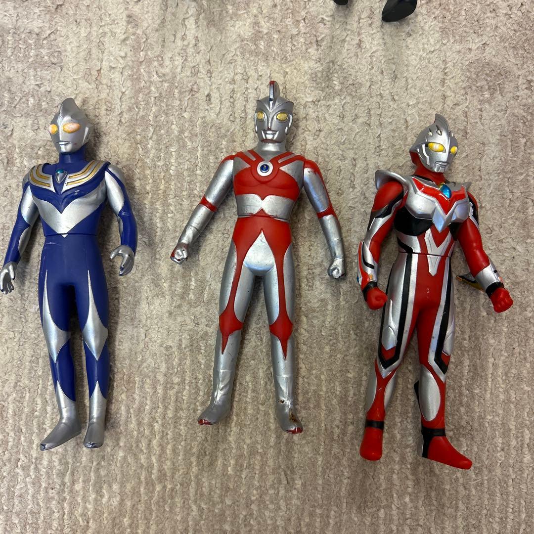ウルトラマン&ウルトラ怪獣ソフビフィギュア40体まとめ売り