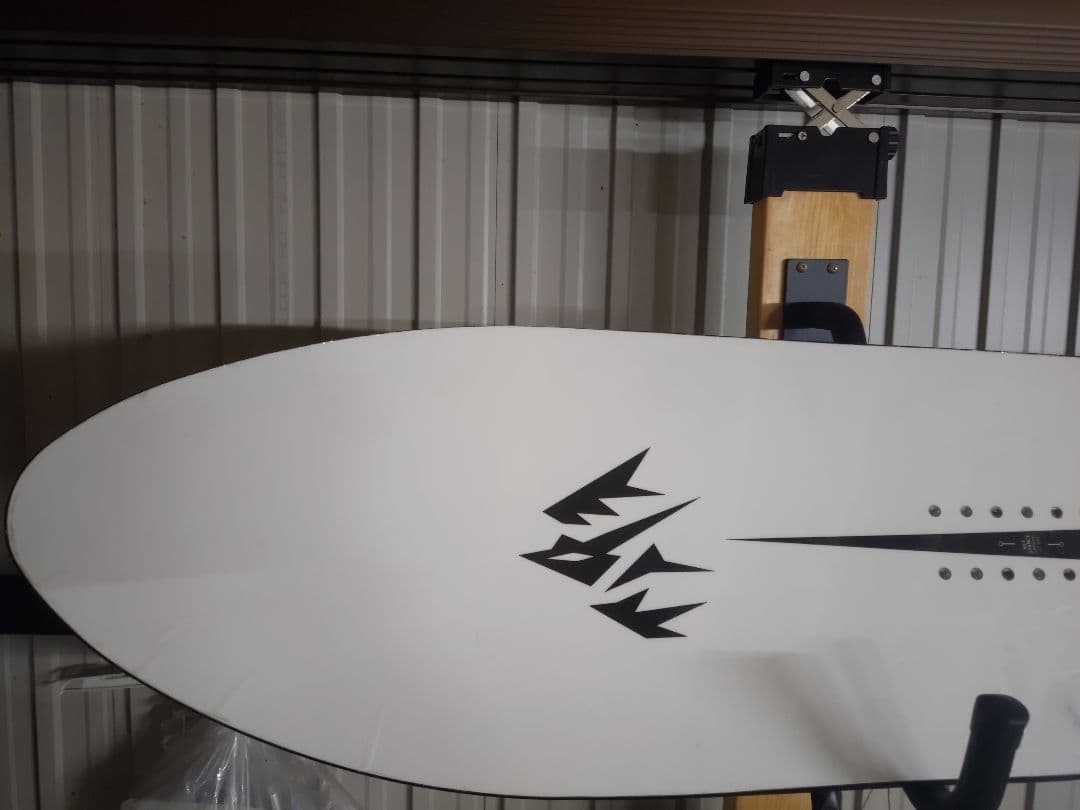 23-24 モデル JONES STORM WOLF