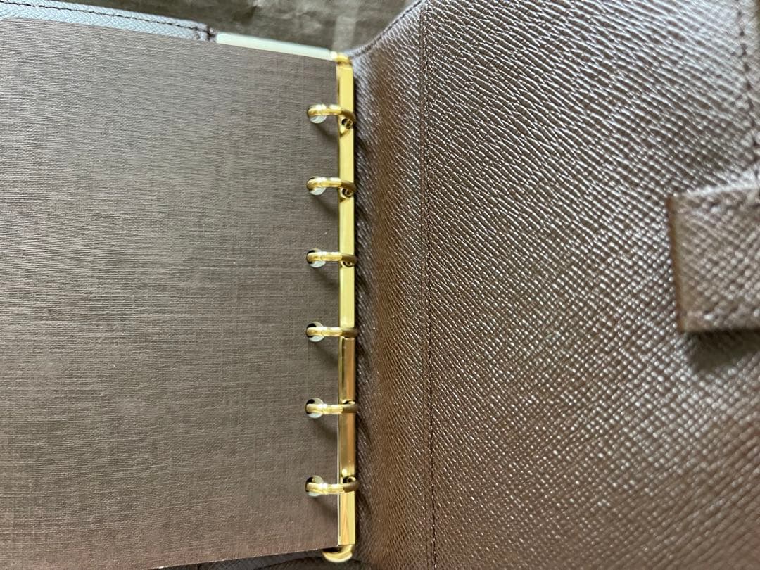 ルイヴィトンダミェ手帳