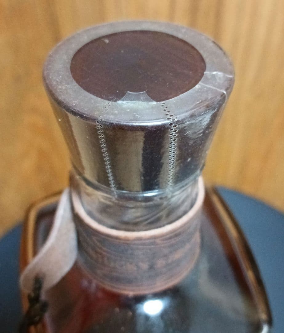 FOUR ROSES シングルバレル リボン付き薔薇マークボトル