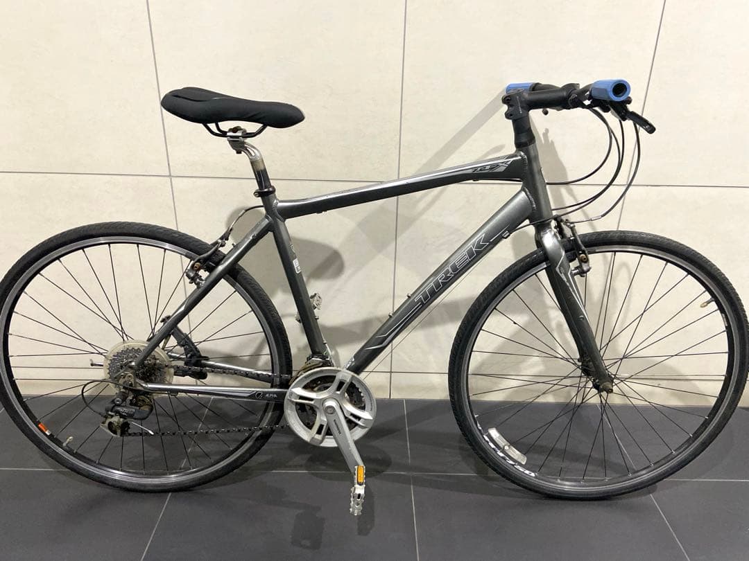 TREK FX7.2 クロスバイク　トレック fx7.3 自転車　fx23415