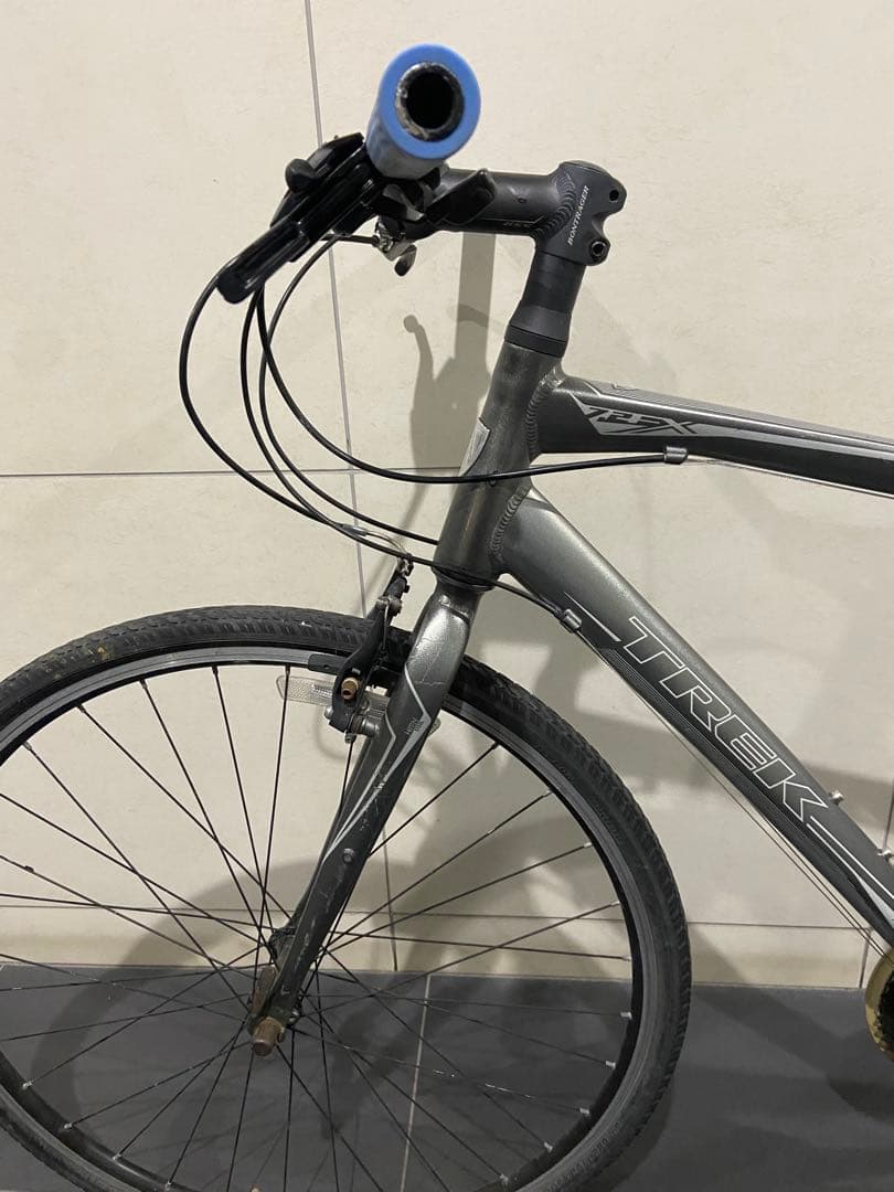 TREK FX7.2 クロスバイク　トレック fx7.3 自転車　fx23415