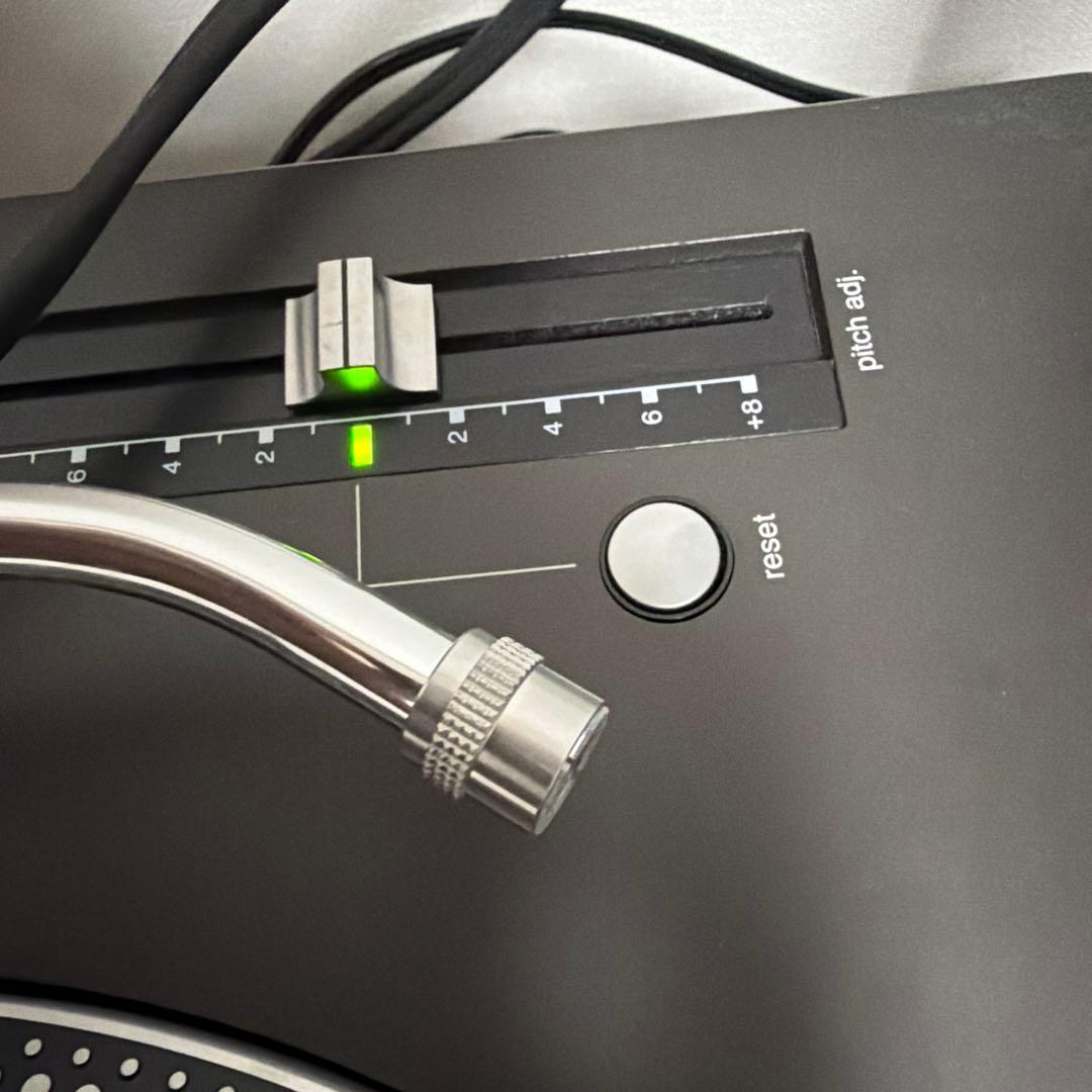 Technics SL-1200MK5 ターンテーブル　①