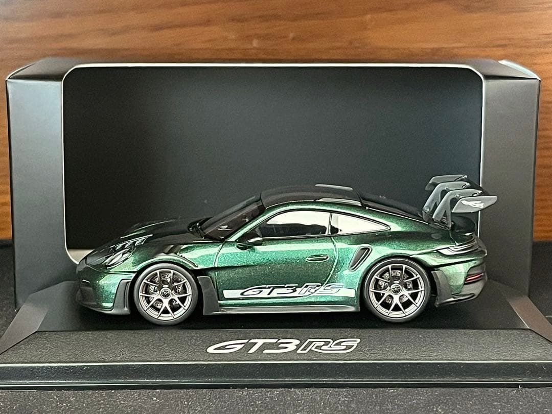 1/43 特注 ミニチャンプス ポルシェ 911 992 GT3RS グリーン