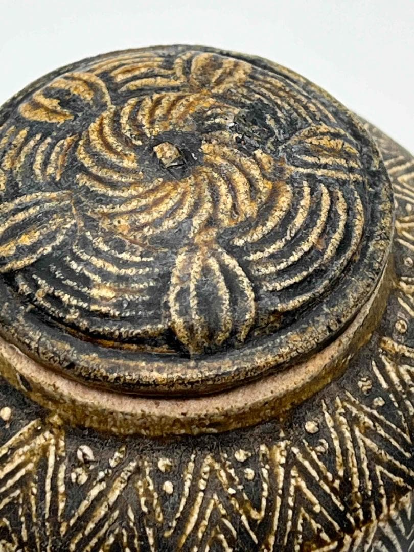 北宋時代 青磁 天目吉州窯菱格紋刻花茶入壺　蓋付き　茶入　茶道具(F-85)