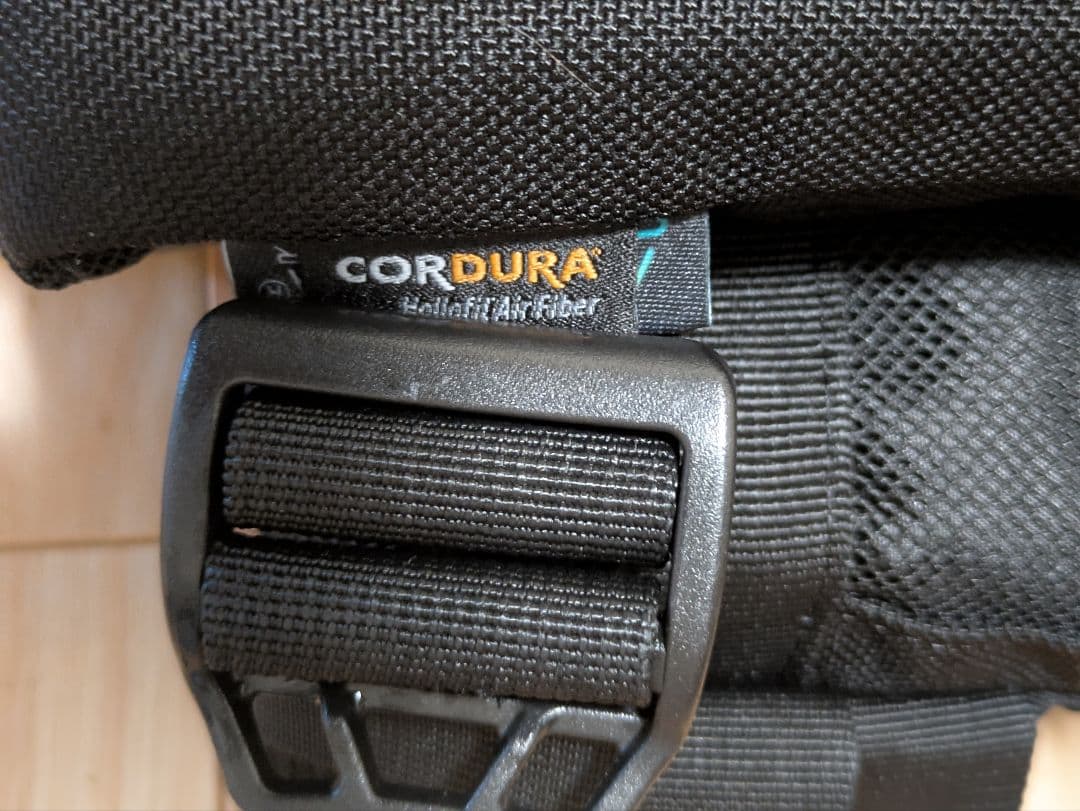 CIAN ブラック フローティングベスト