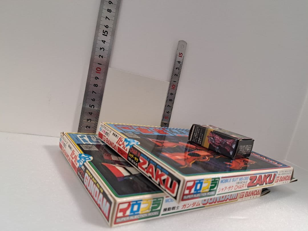 バンダイ「イロプラ」4色成形シリーズ2種まとめ売り