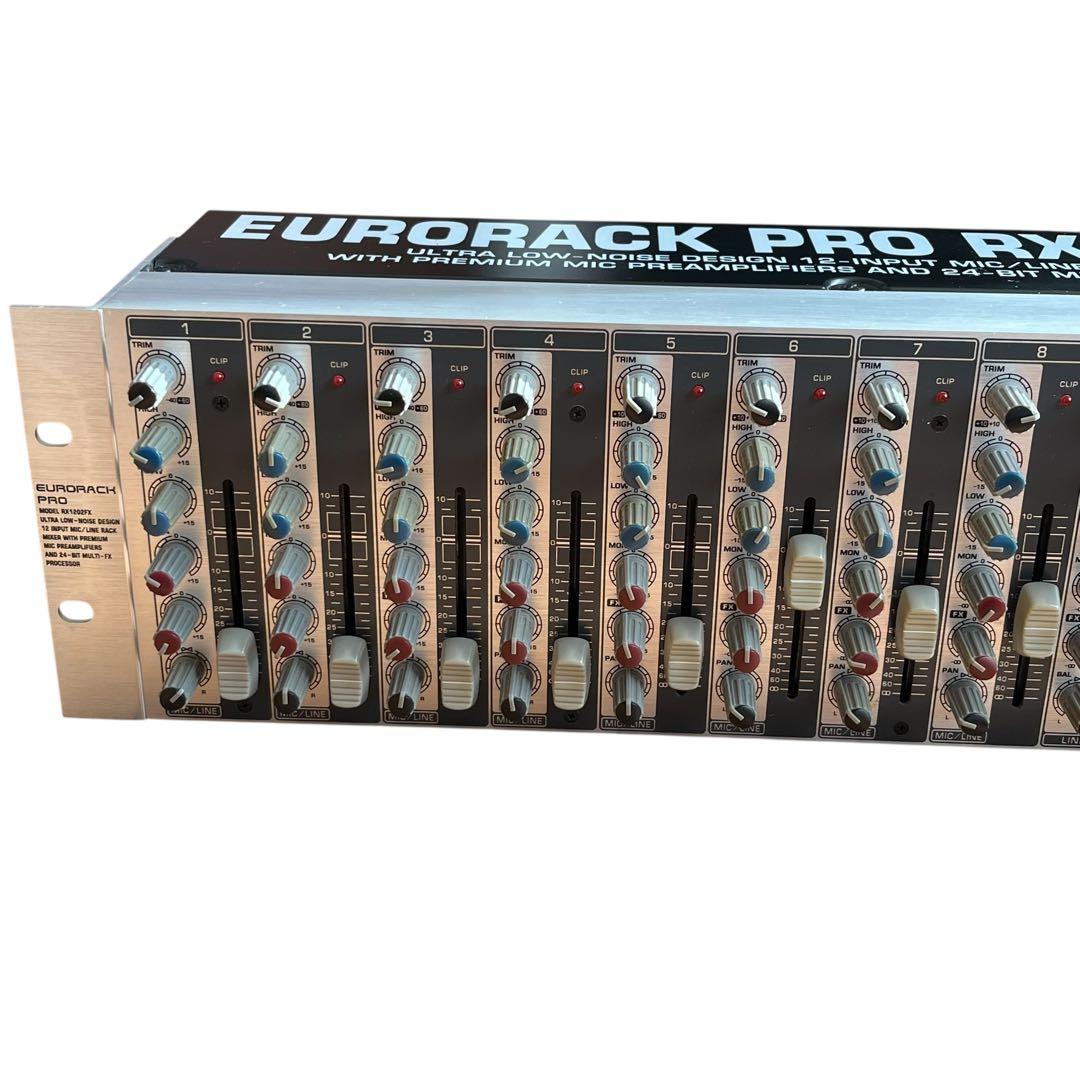 ラインミキサー Behringer eurorack pro RX1202FX