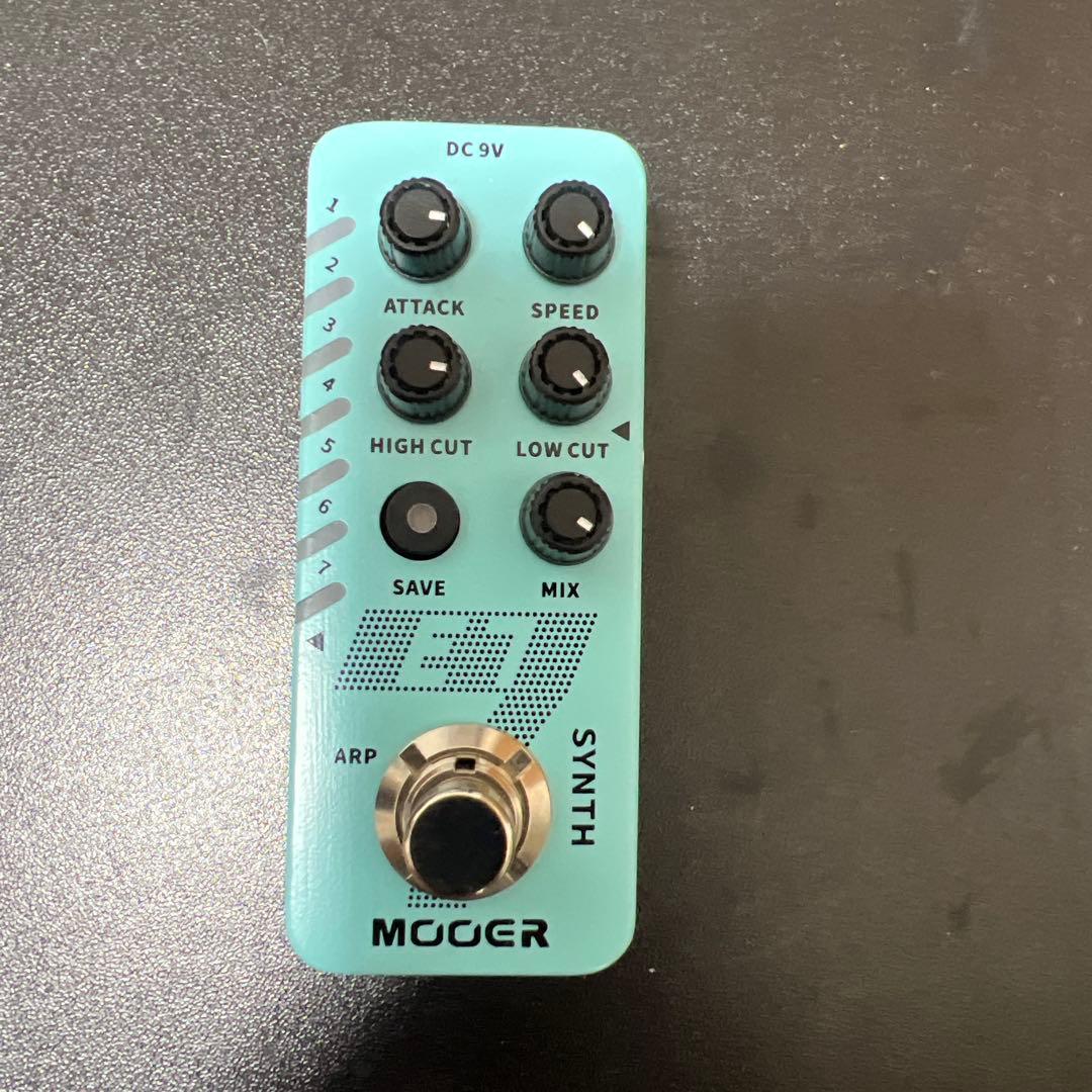 MOOER E7(ギターシンセサイザー)