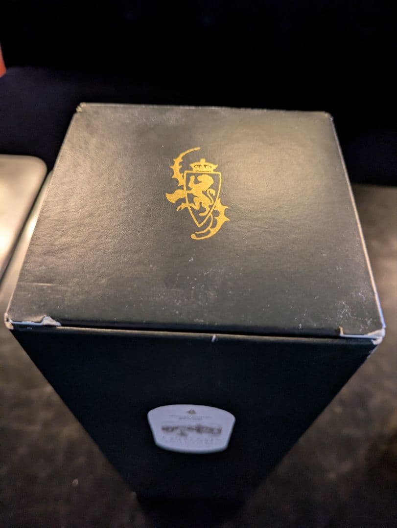 LAGAVULIN 16年 ボックス入りウイスキー