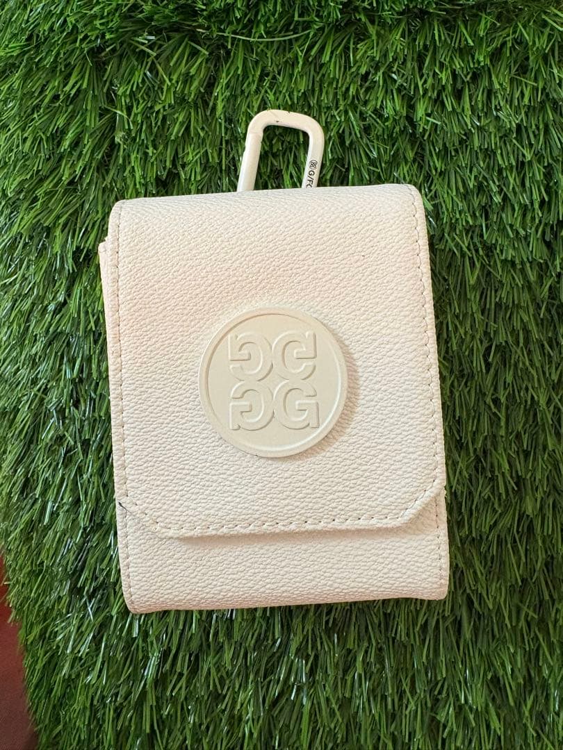 【超美品】G／FORE 距離計収納ケース ホワイト ゴルフアクセサリー 合成皮革