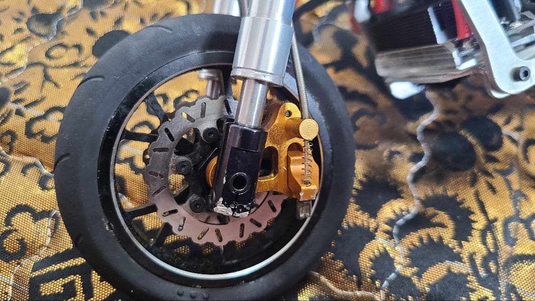 希少品 1/8 レーシング バイク(ハングオンレーザー、サンダータイガー)