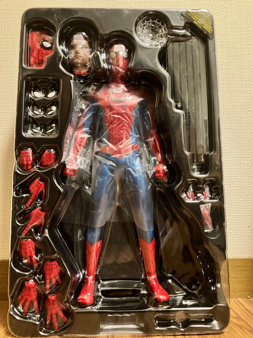 極美品　ホットトイズ　スパイダーマン　ニューレッド＆ブルースーツ　通常版