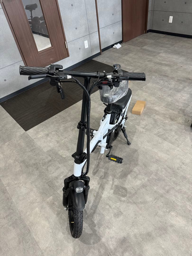 新品 訳アリ 電動アシスト自転車 ホワイト