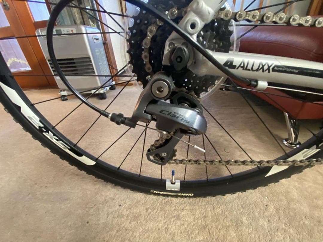 ジャイアントロードバイク 　（新品）