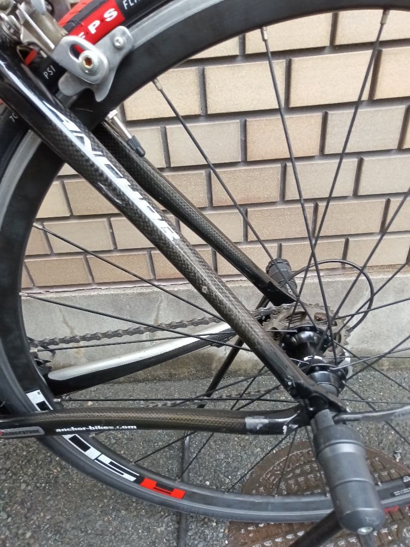 ANCHOR カーボンロードバイク　中古車　店舗渡しのみ。