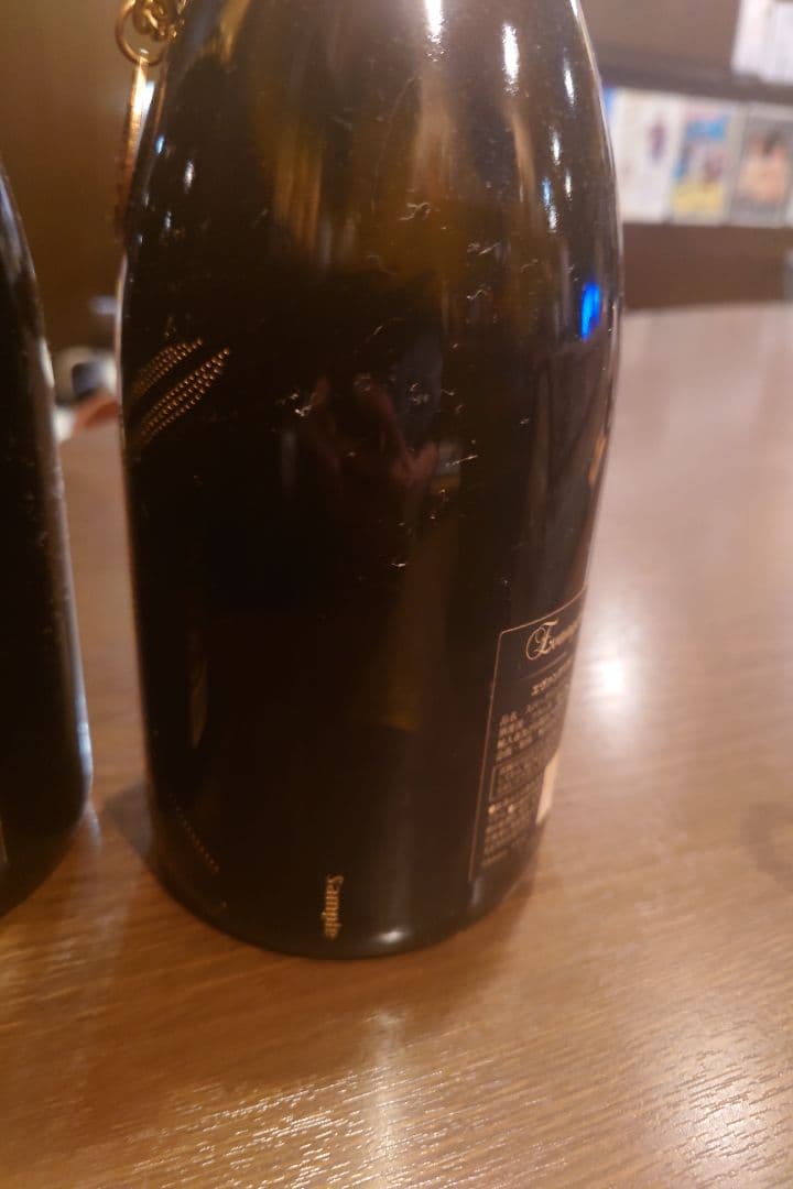 エヴァンゲリオン特別シャンパンです、一部のメーカーしか販売されなかった限定品です