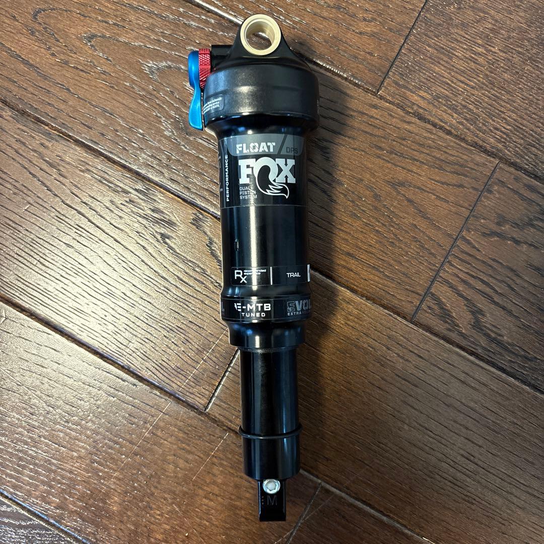 FOX FLOAT DPS Performance 210x52.5 リヤサス