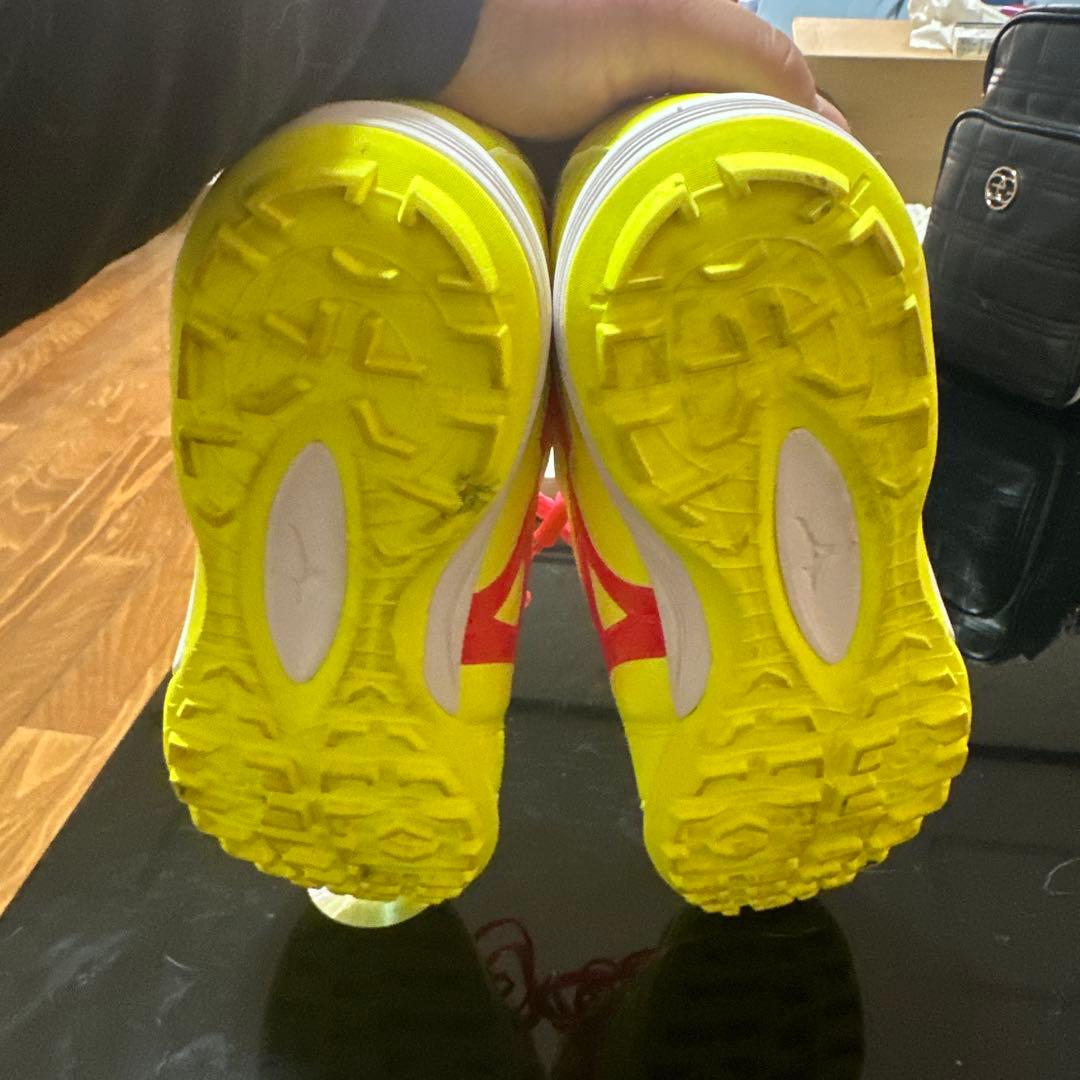 Mizuno Morelia 蛍光イエロー/ピンク