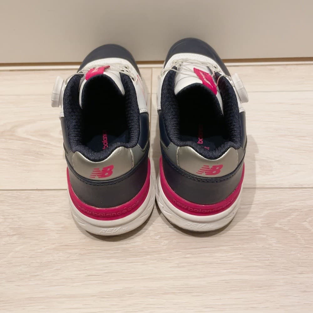 c NBG ニューバランス ゴルフシューズ 23cm ネイビー　スパイク