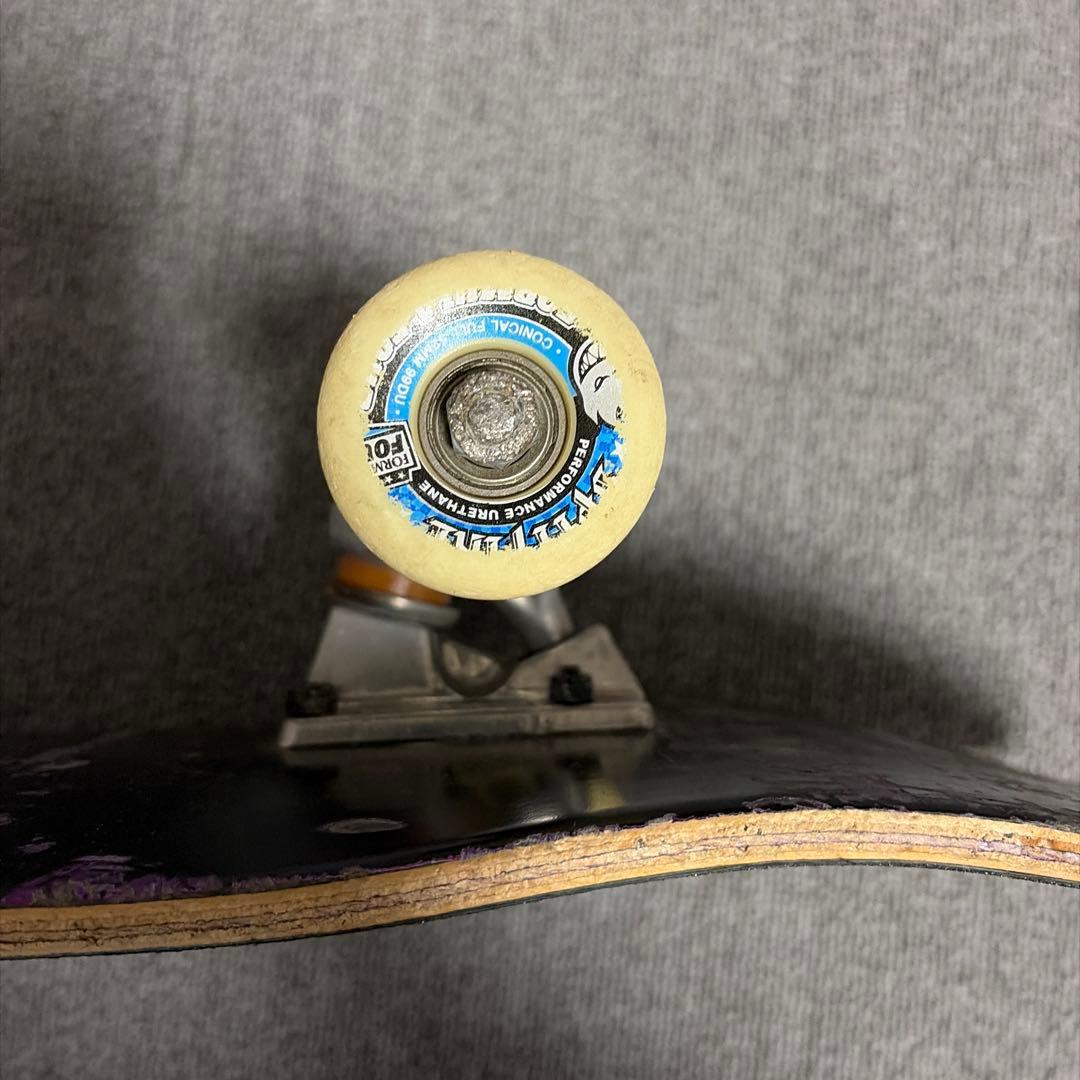 スケボーTHRASHER×PRIMITIVEデッキ 8インチ コンプリート