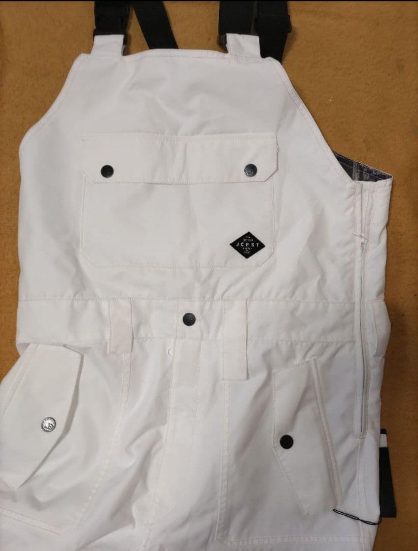 値下げ‼️新品タグ付保管品 ONYONE オンヨネ ジャックフロスト ビブパンツ