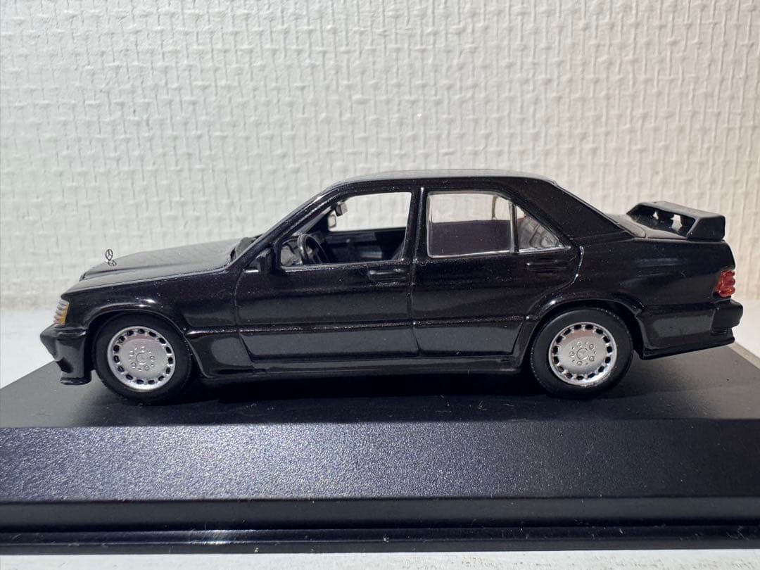 MINICHAMPS メルセデス 190E 2.3-16 1984 1/43