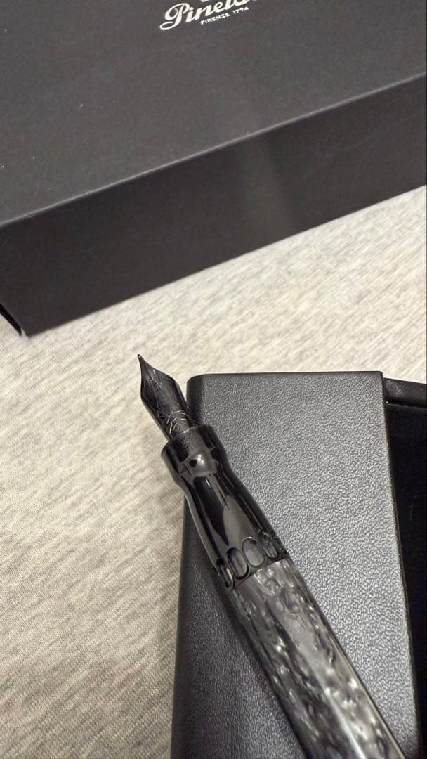 ピナイダー 万年筆 ラ・グランデ・ベレッツァ ロック グレー 吸 F