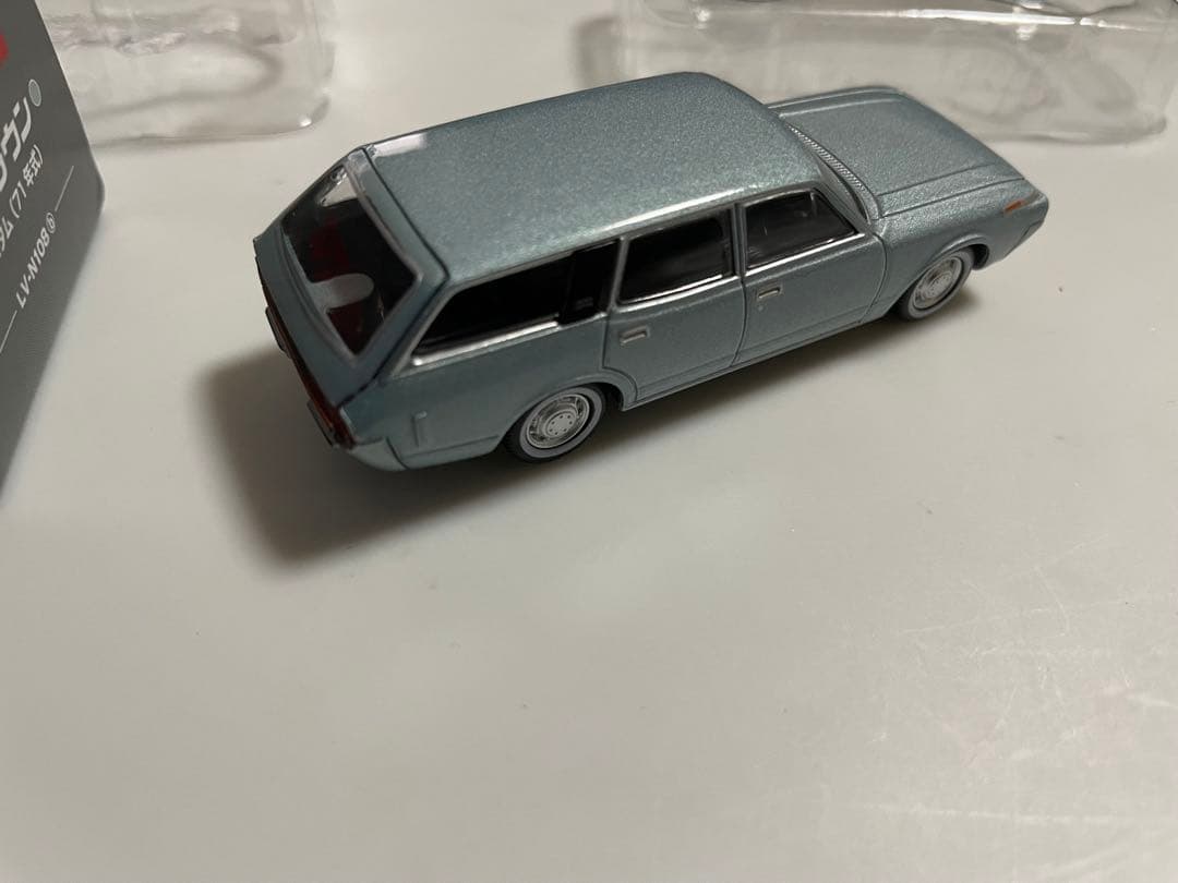 トミカリミテッドヴィンテージネオ　トヨタ　クラウン　カスタム