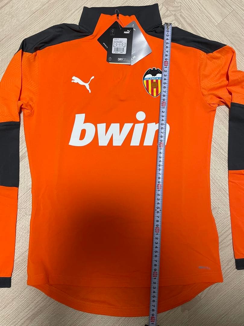 【正規品】新品タグ付き バレンシア 2点セット トレーニングトップ パンツ