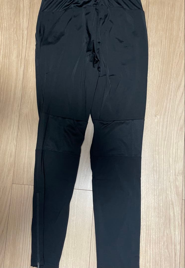 【正規品】新品タグ付き バレンシア 2点セット トレーニングトップ パンツ