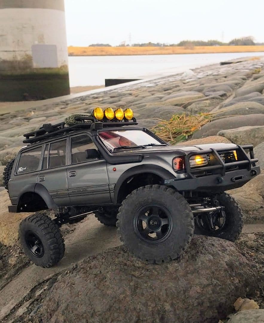 FMS FCX18 トヨタ ランドクルーザー LC80 1/18 クローラー