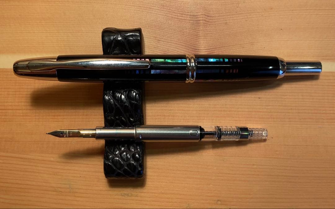 パイロット キャップレス万年筆　螺鈿(水面) 逆輸入モデル