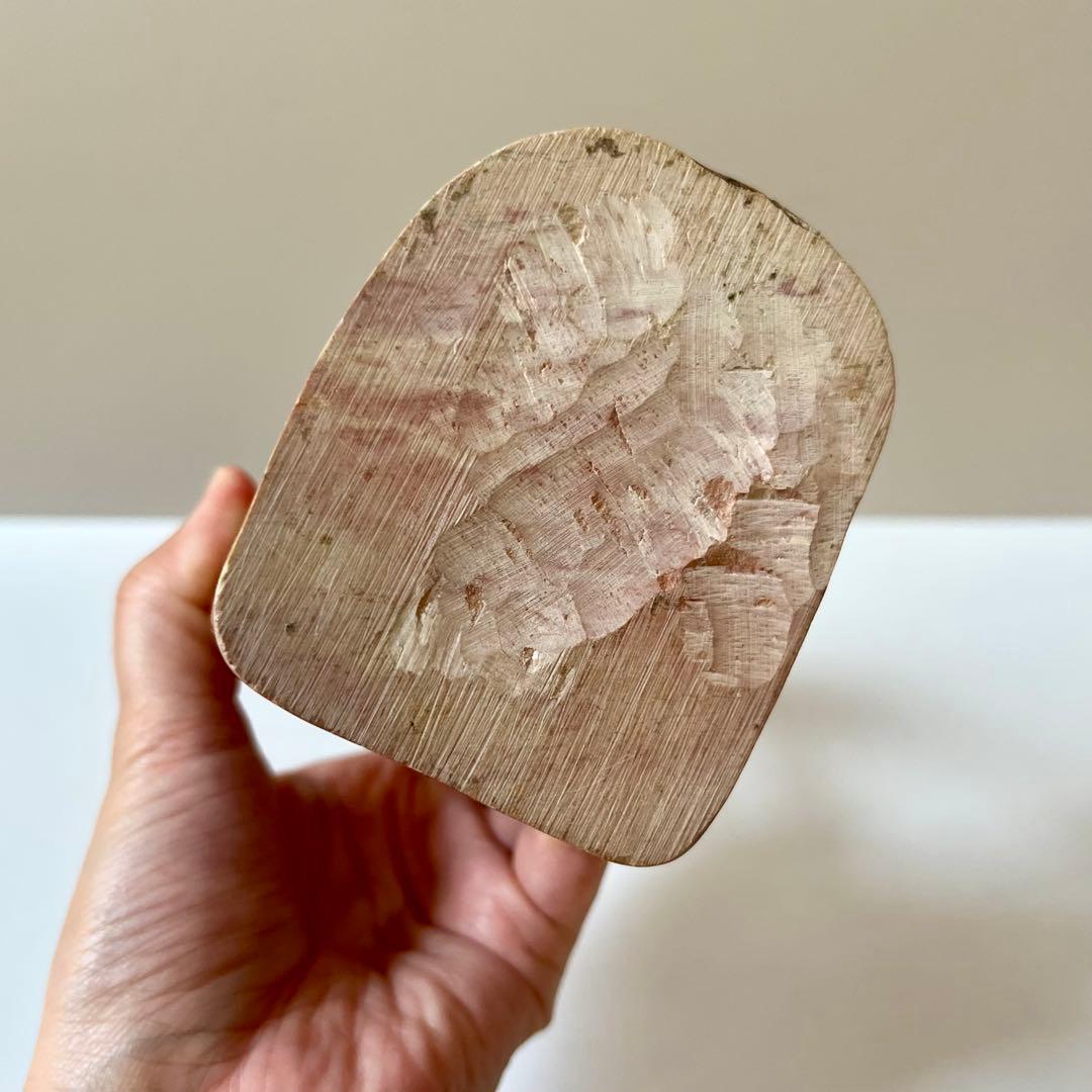 ソープストーン　考える人　石　石製　石彫　石彫り　置物