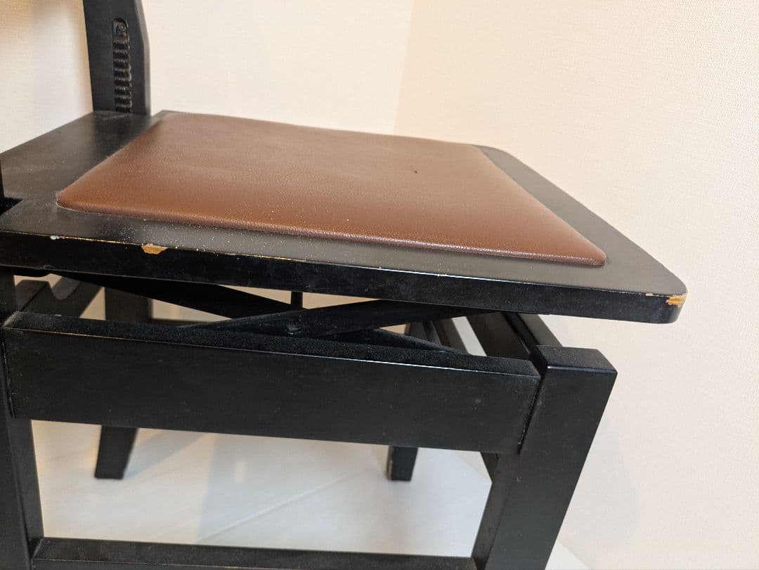 ピアノ椅子　グランドピアノ　背もたれ椅子　トムソン　高さ調整可