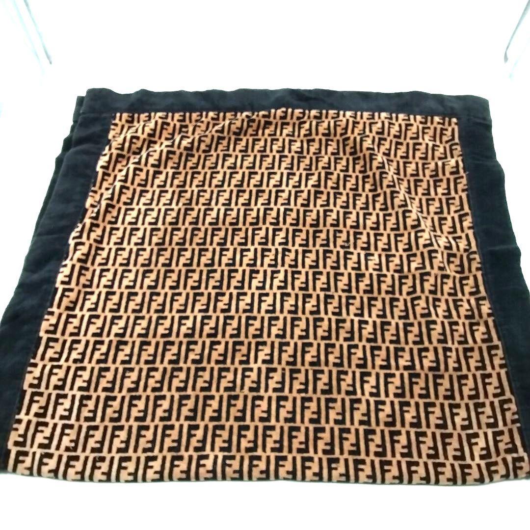 FENDI フェンディ ブランケット ひざ掛け 綿毛布 ズッカ柄