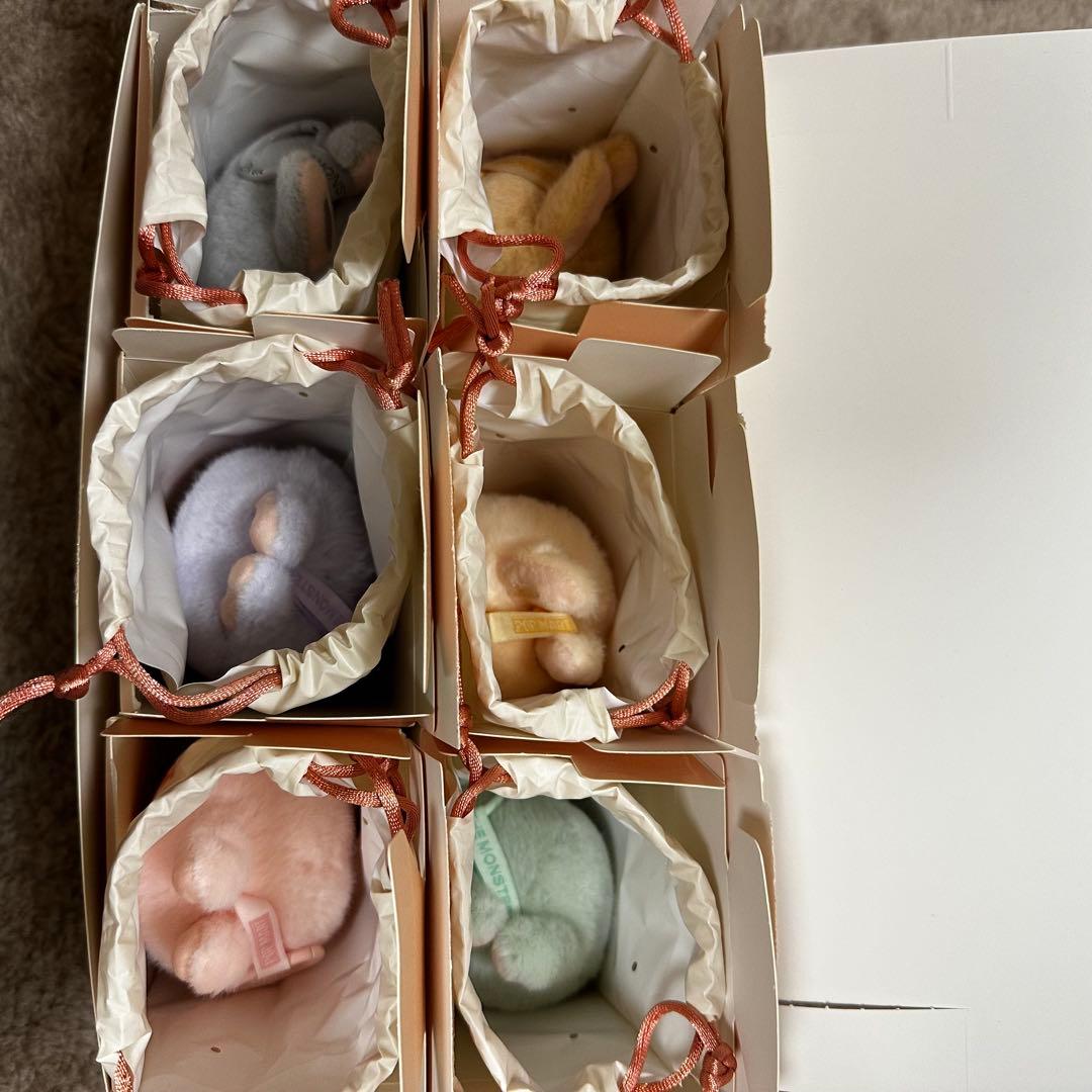 LABUBU ラブブ　ハブアシート　Have a Seat アソート box