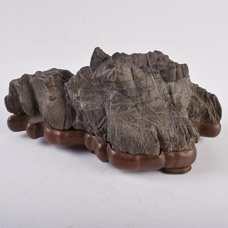 天然石　鑑賞石　太湖石　霊壁石　置物　約1579g　唐木台付　M　R8881