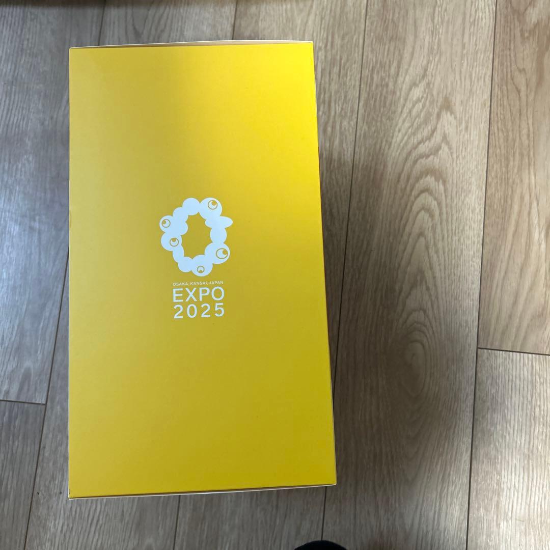 ミャクミャク貯金箱ゴールド