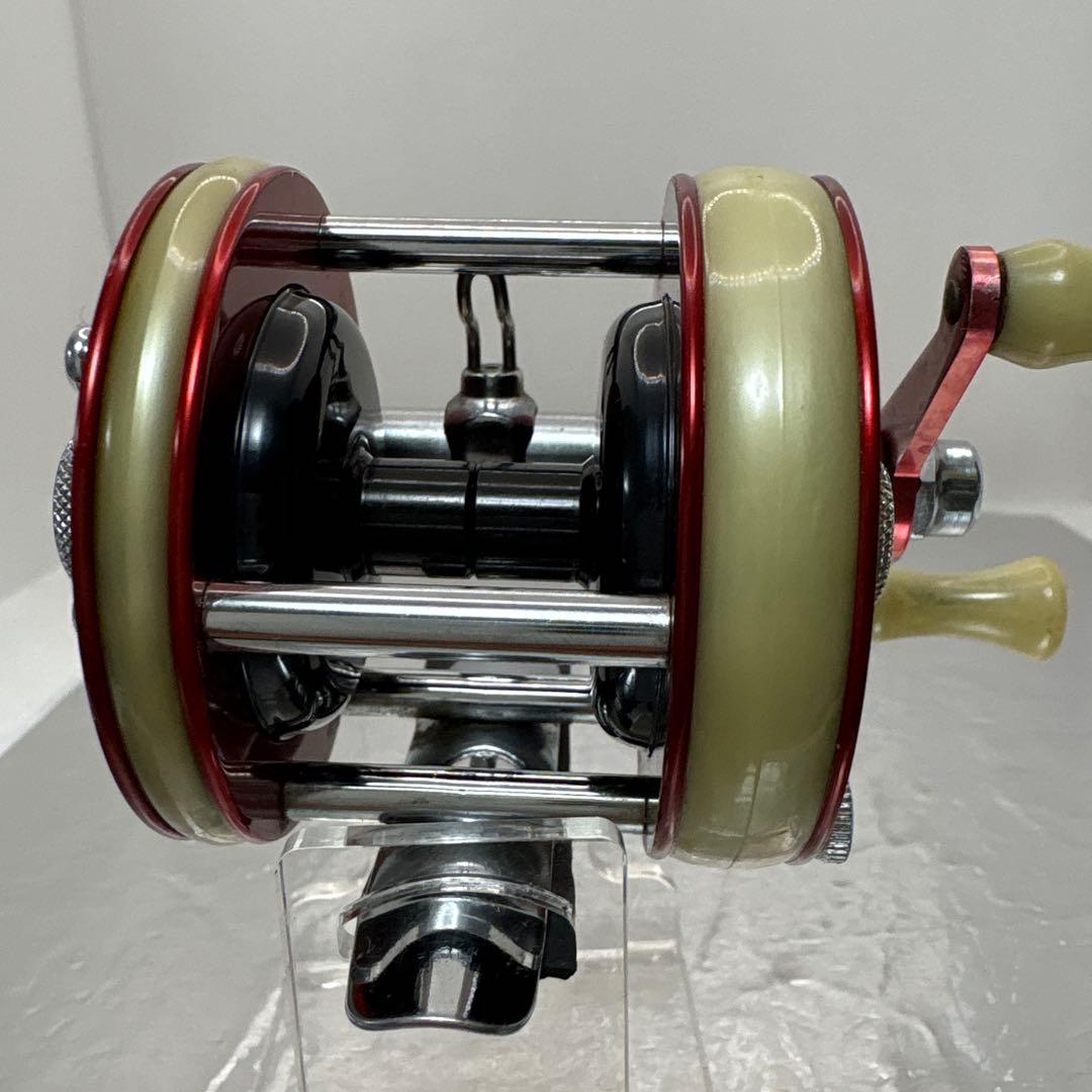 ABU Ambassadeur 2050 リール