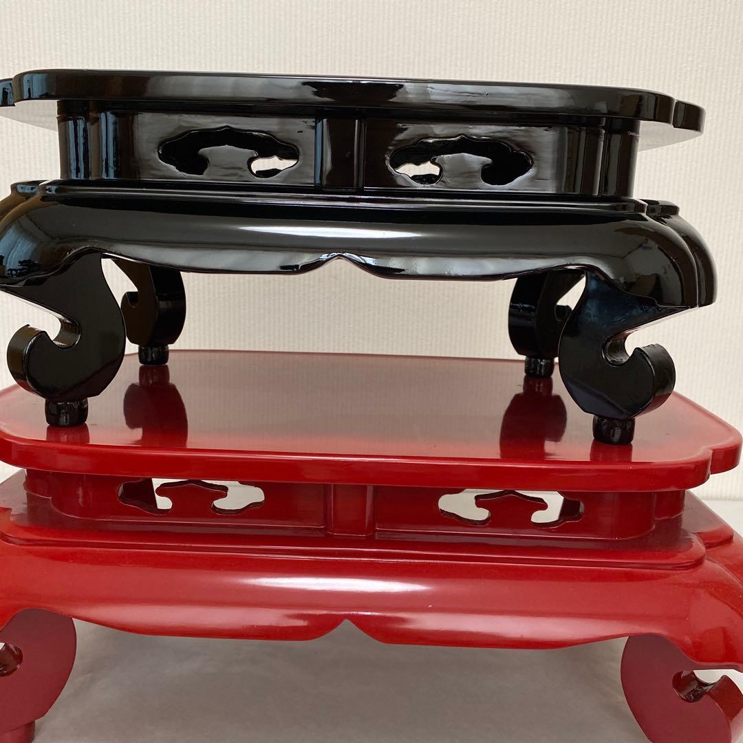 木製どつしりとした台　赤大　黒小未使用
