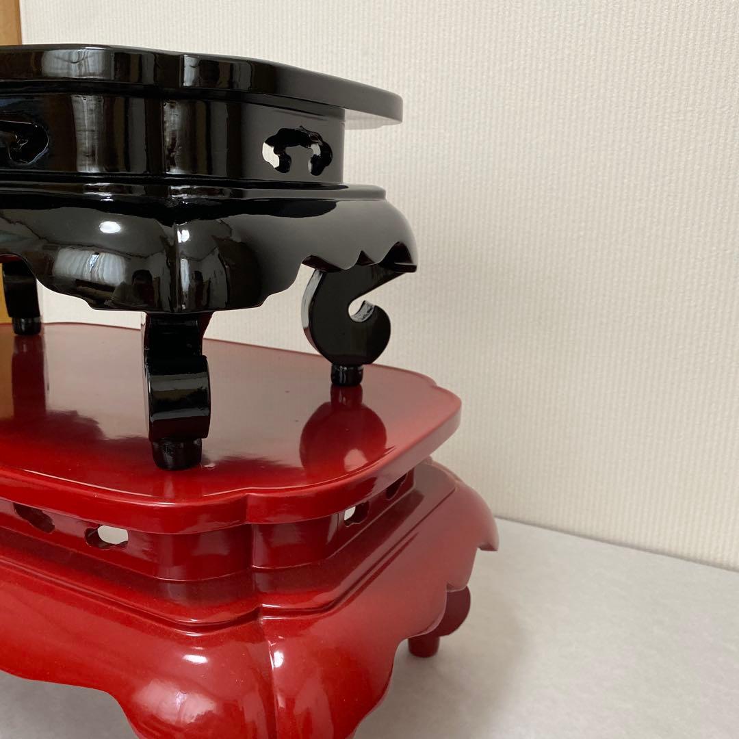 木製どつしりとした台　赤大　黒小未使用